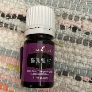 Grounding essential oil